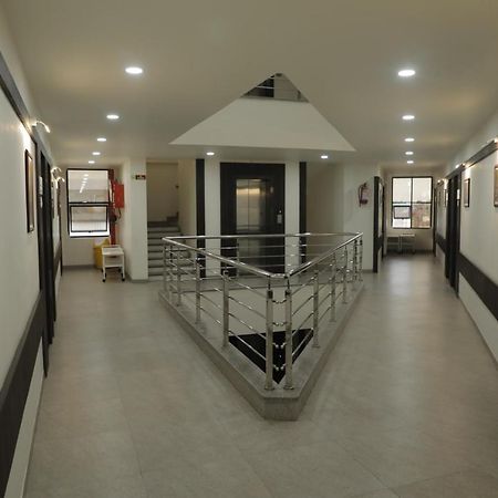 Hotel Lotus Chandrapur エクステリア 写真
