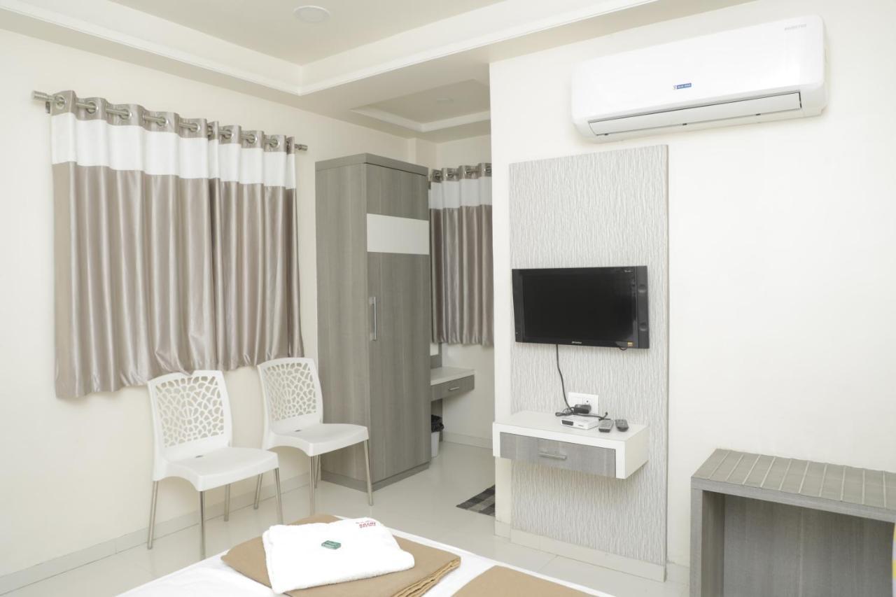 Hotel Lotus Chandrapur エクステリア 写真