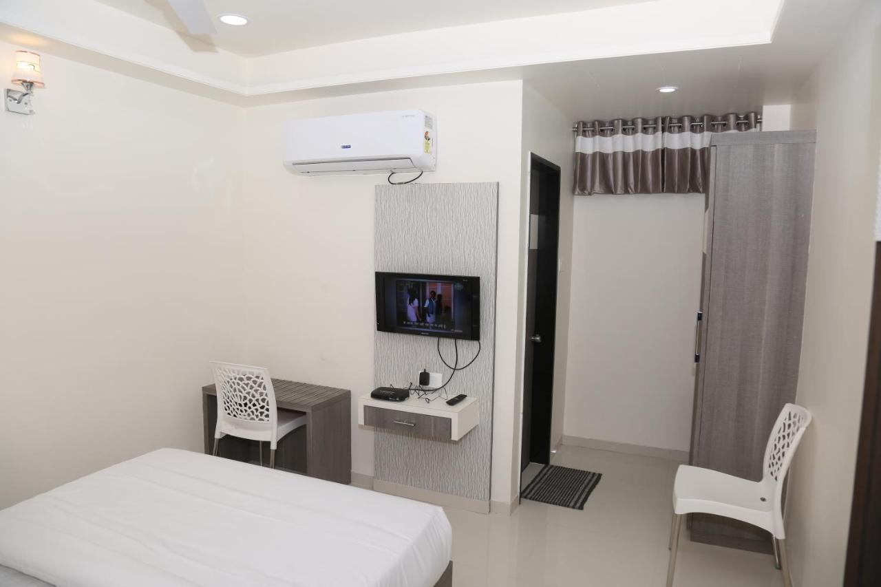 Hotel Lotus Chandrapur エクステリア 写真