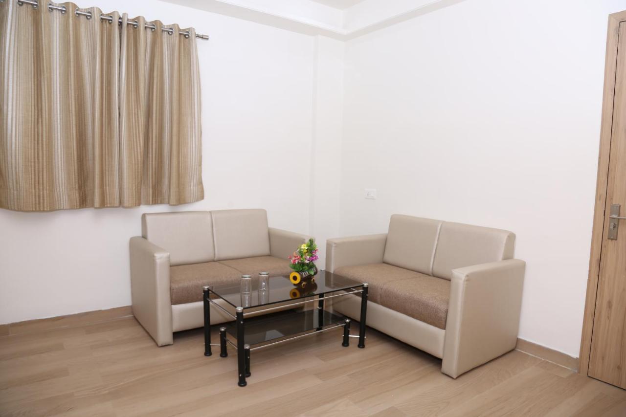Hotel Lotus Chandrapur エクステリア 写真