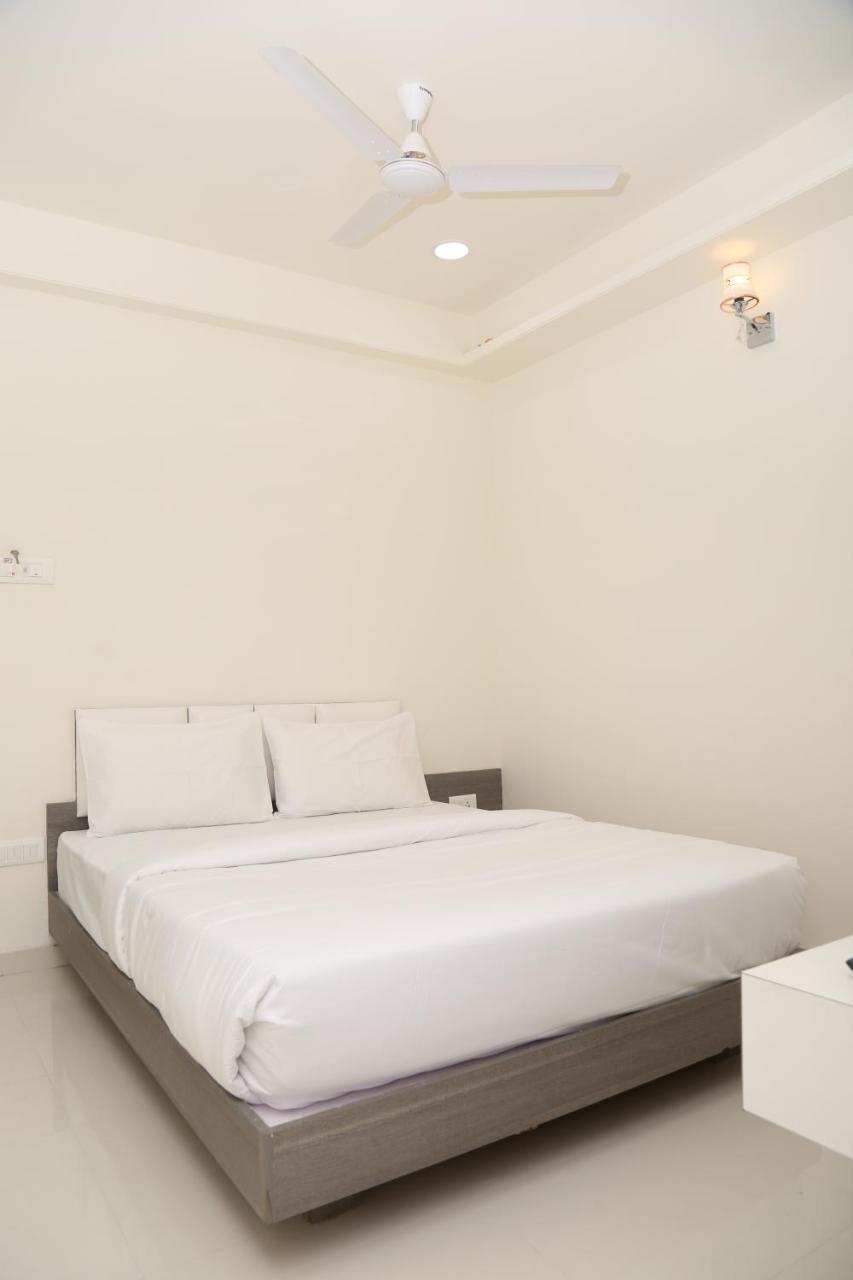 Hotel Lotus Chandrapur エクステリア 写真
