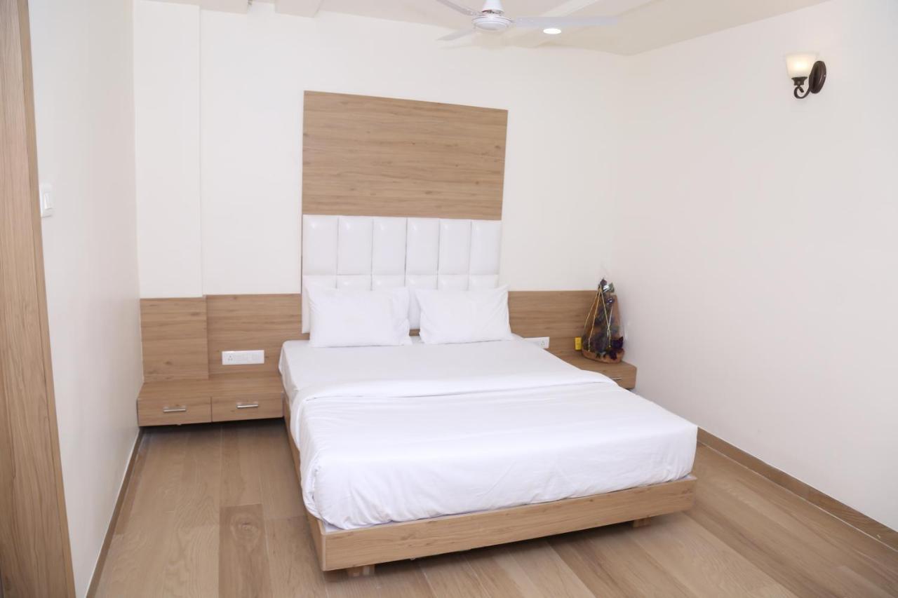 Hotel Lotus Chandrapur エクステリア 写真