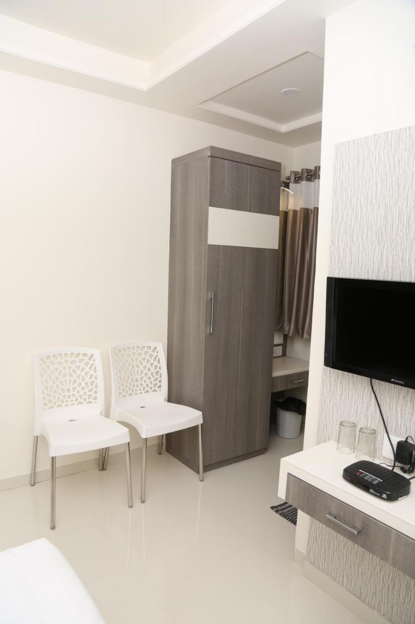 Hotel Lotus Chandrapur エクステリア 写真